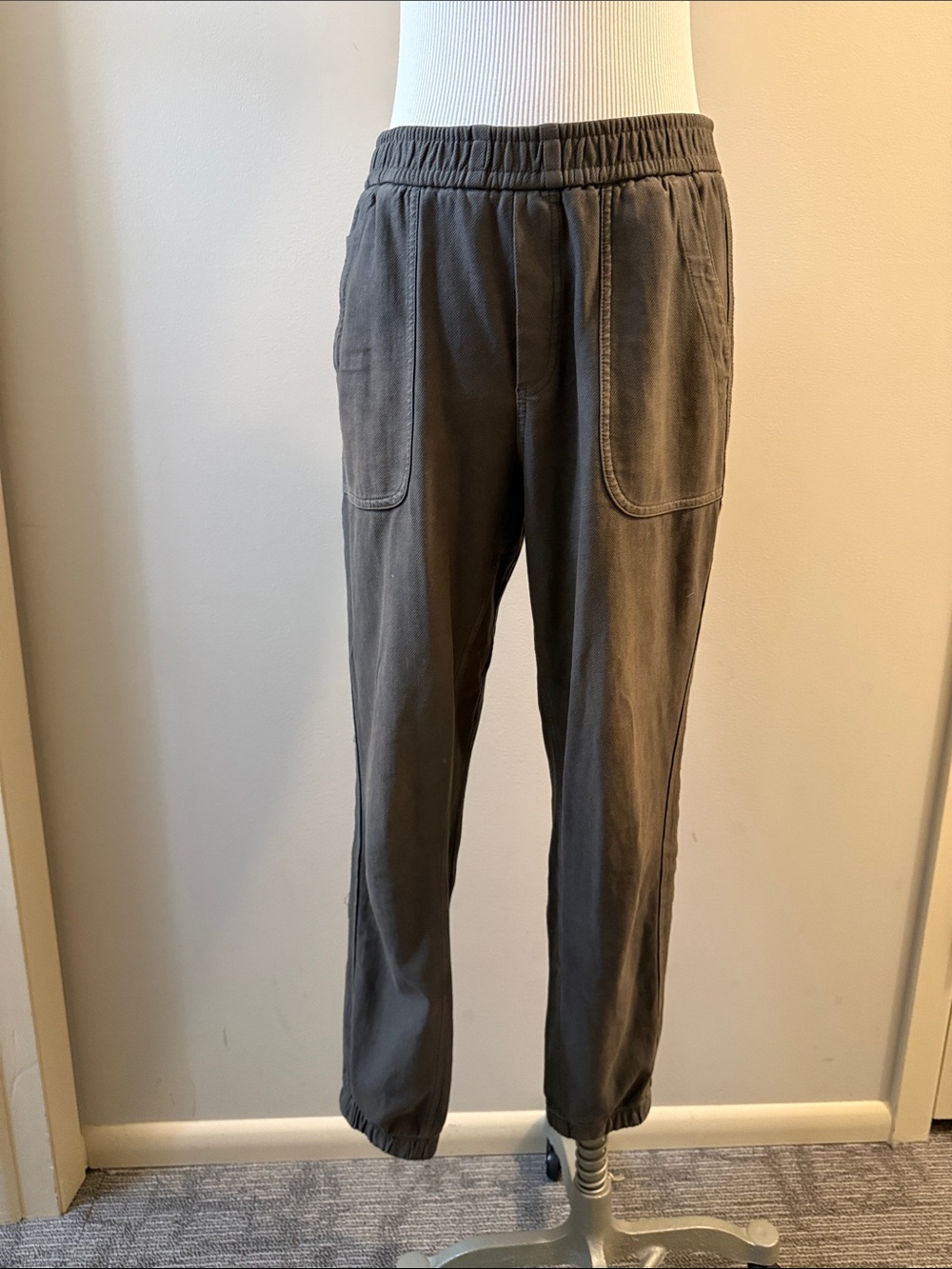 Athleta  Charcoal Gray Jogger Pants